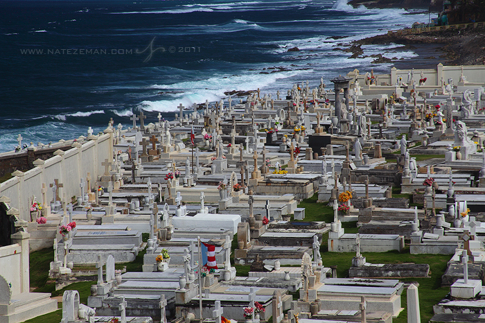This is the&nbsp;Santa Maria Magdalena de Pazzis Cemetery, which is located just outside the north walls of Fort San Felipe del...